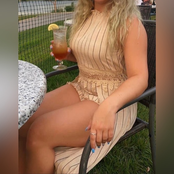 Striped High Low Jumpsuit - Picture 4 of 9